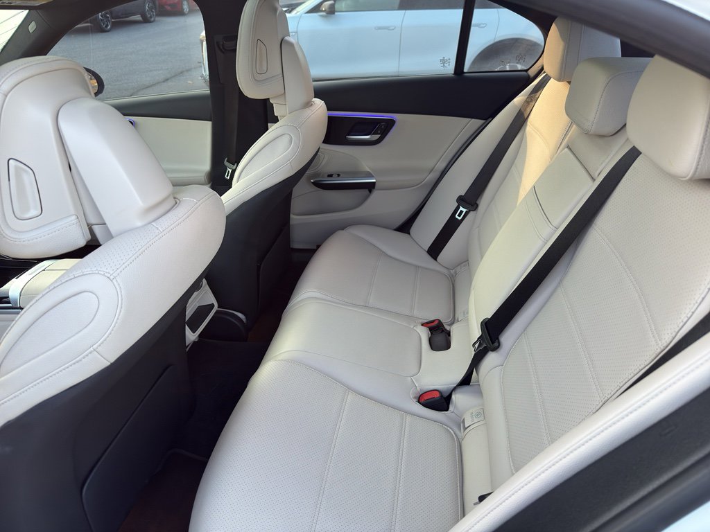 Used 2022 Mercedes-Benz C 300 Sedan image 10