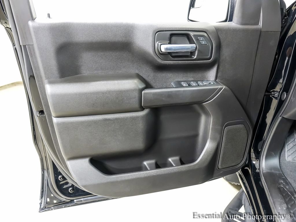Used 2022 Chevrolet Silverado 1500 Custom Trail Boss AWD/4WD image 19