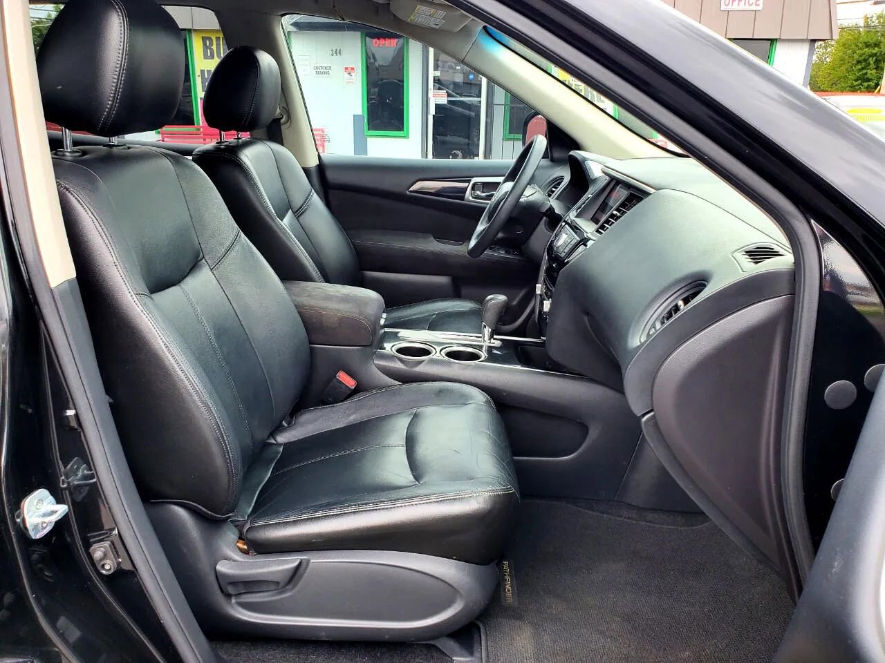 Used 2016 Nissan Pathfinder S image 12