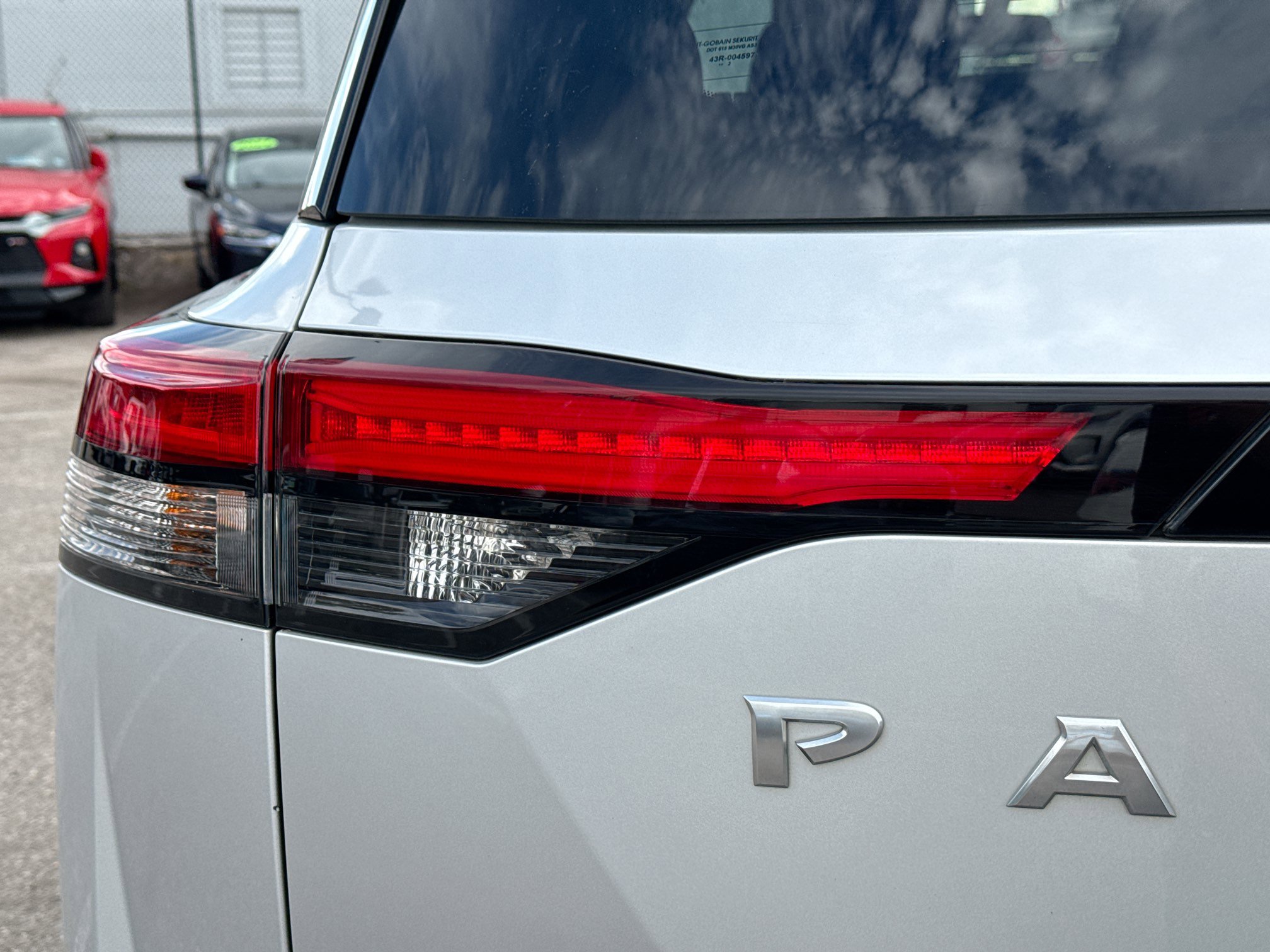 Used 2023 Nissan Pathfinder SV image 10