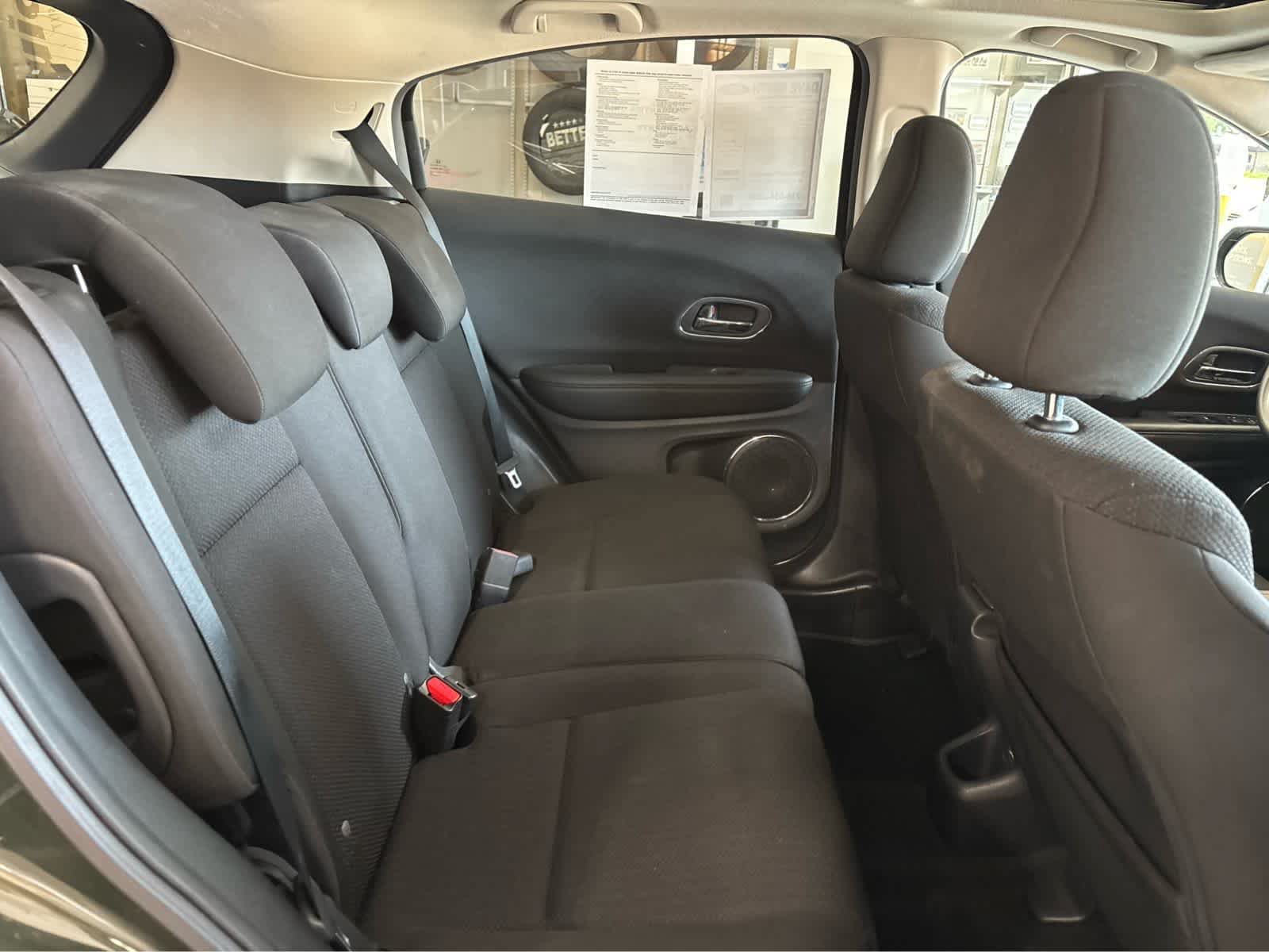 Used 2018 Honda HR-V EX image 33
