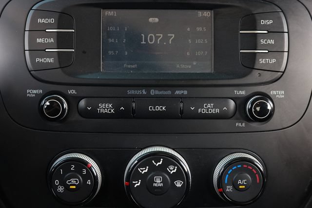 Used 2016 Kia Soul + FWD image 35