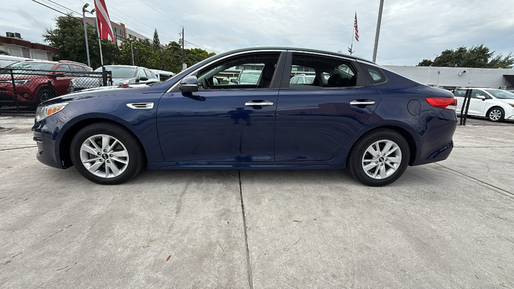 Used 2017 Kia Optima LX w/ Convenience Plus Package FWD image 11