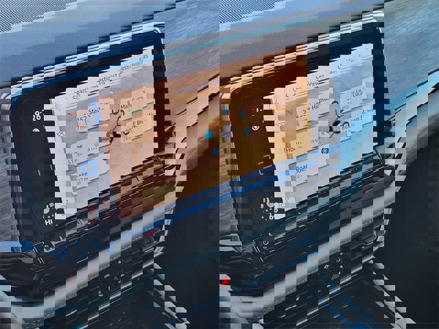 Used 2024 Volkswagen Atlas SEL Premium R-Line image 11