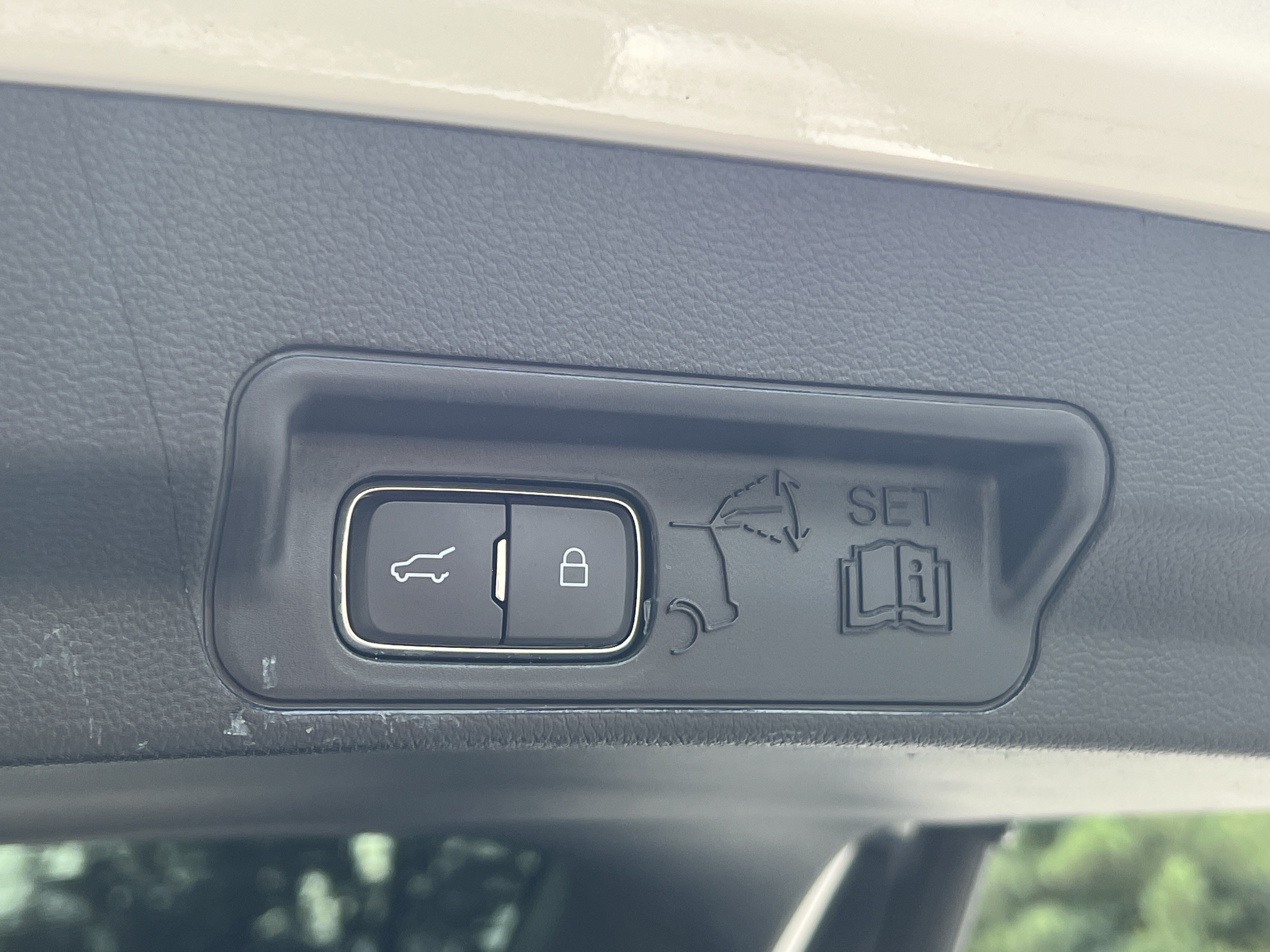 Used 2021 Ford Explorer ST w/ Equipment Group 401A AWD/4WD image 17
