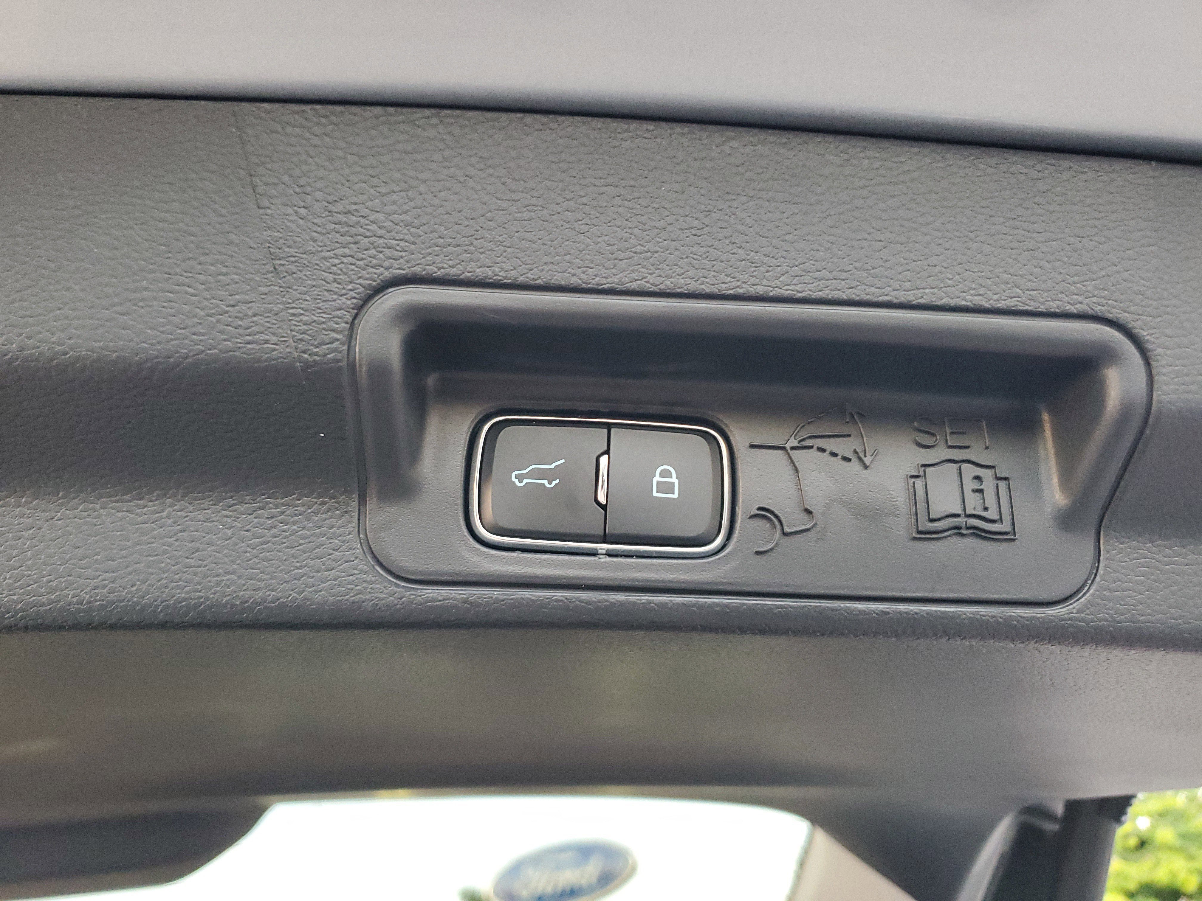 Used 2025 Ford Explorer Active image 17