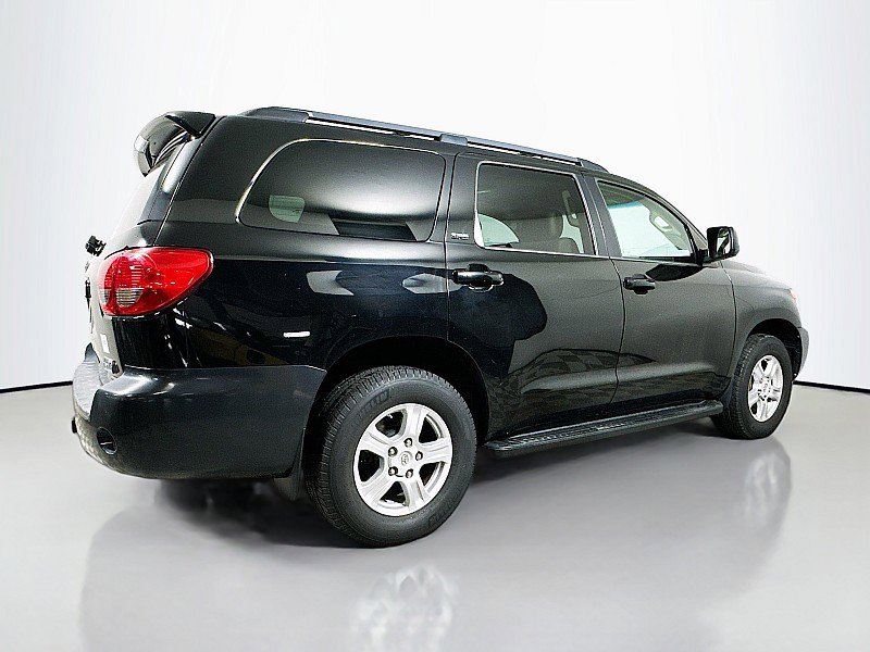Used 2013 Toyota Sequoia SR5 w/ Premium Pkg image 7