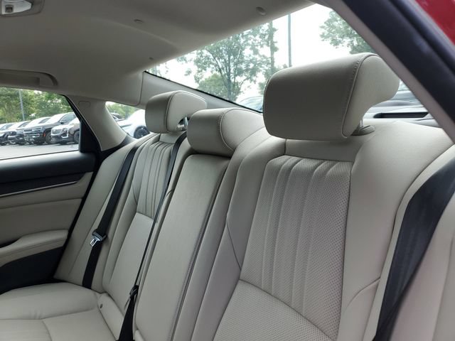 Used 2021 Honda Accord Touring image 9