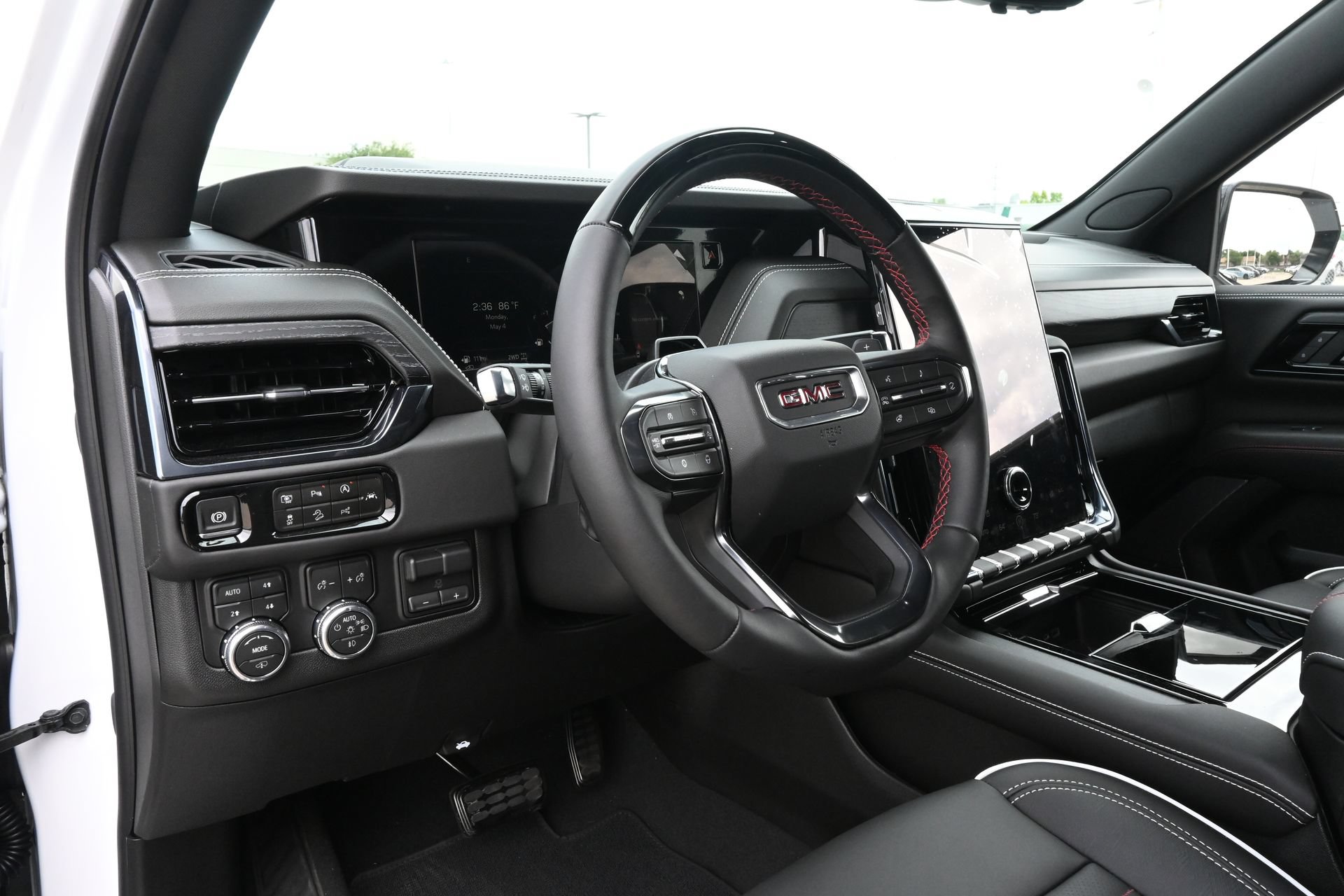 Used 2026 GMC Yukon AT4 Ultimate AWD/4WD image 18