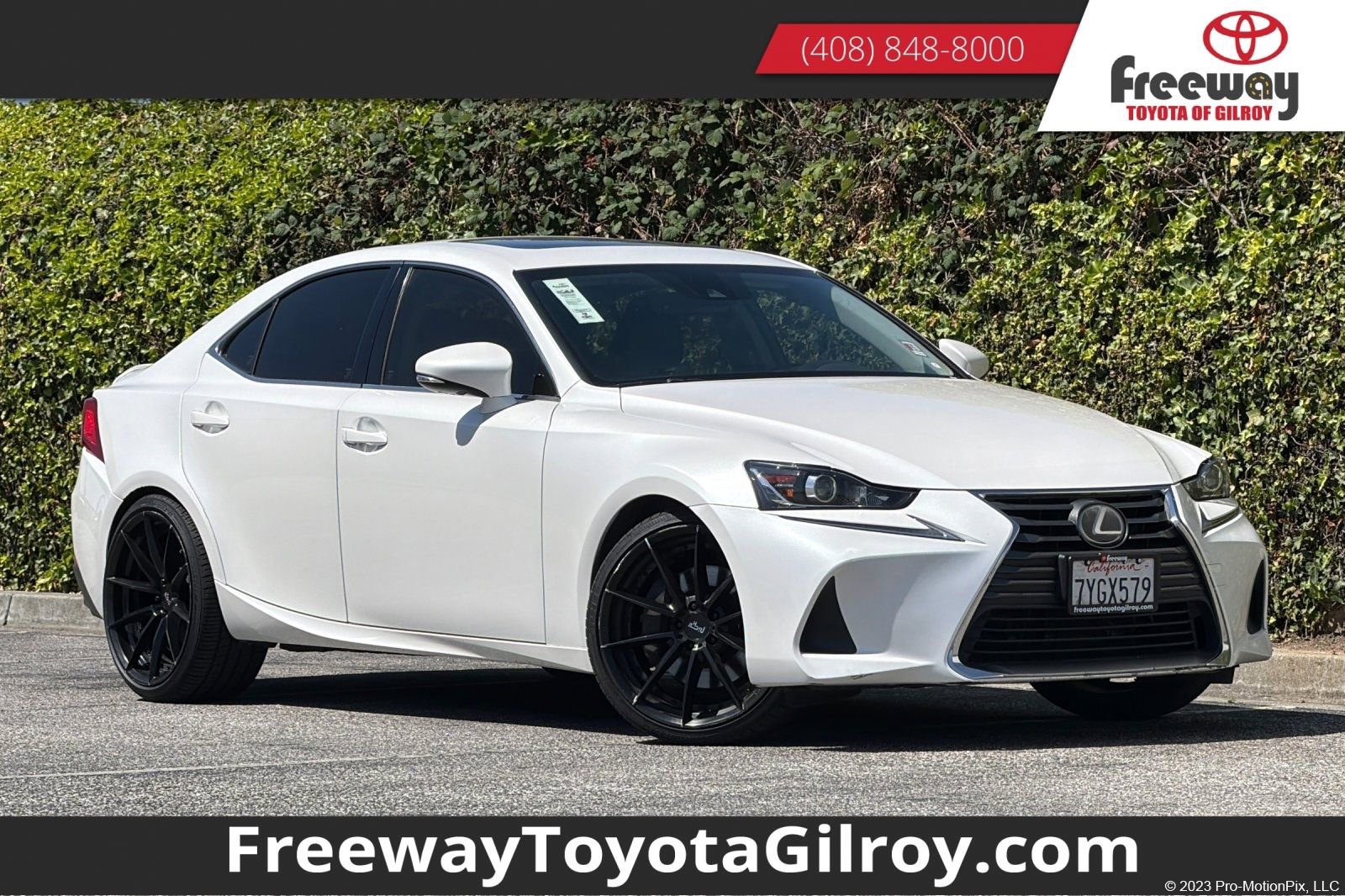 Used 2017 Lexus IS 200t RWD image 1