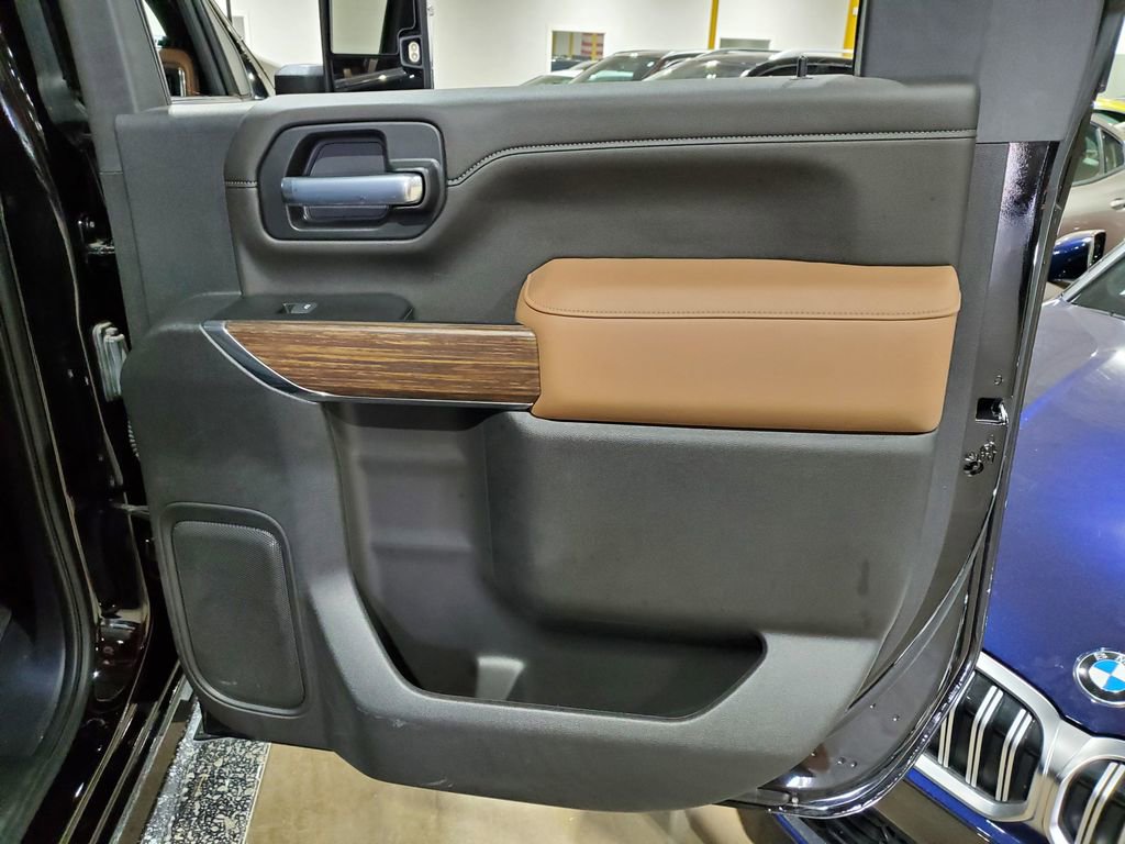 Used 2022 Chevrolet Silverado 2500 High Country w/ Safety Package II AWD/4WD image 21