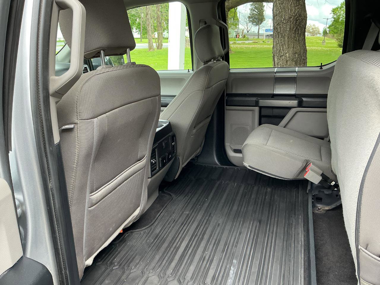 Used 2020 Ford F150 XLT w/ Equipment Group 302A Luxury AWD/4WD image 18