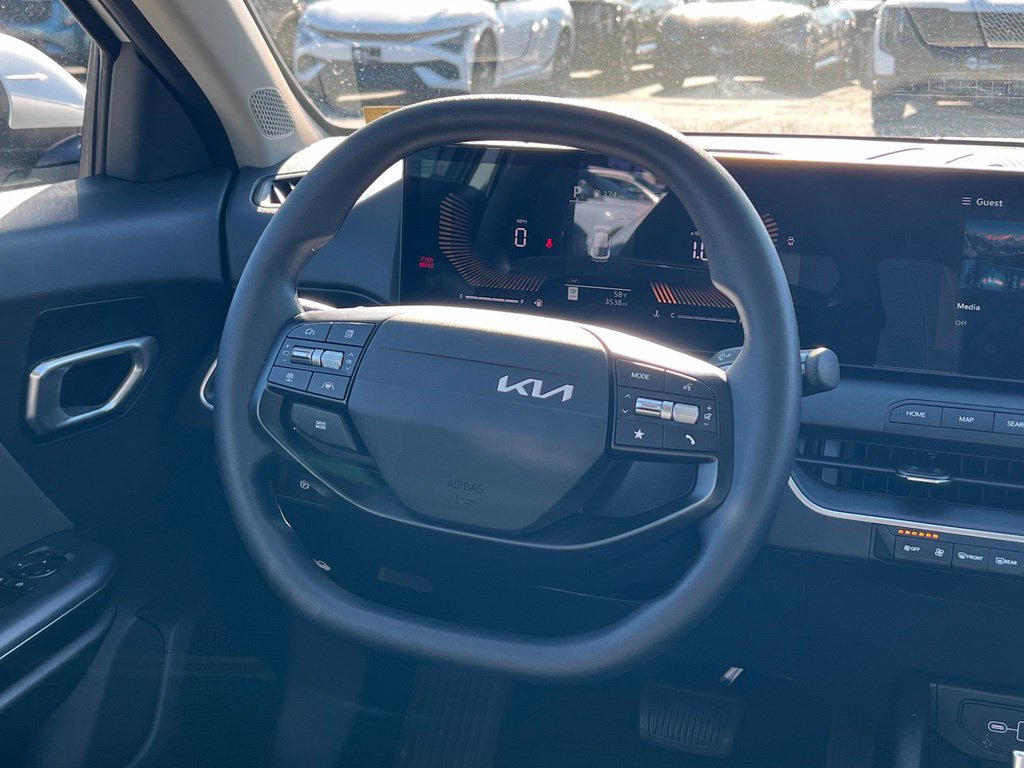 Certified 2025 Kia K4 FWD image 11