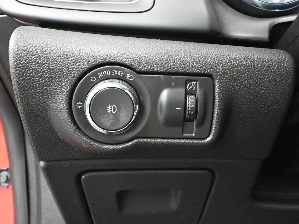 Used 2019 Buick Cascada Sport Touring w/ Dark Effects Package image 32