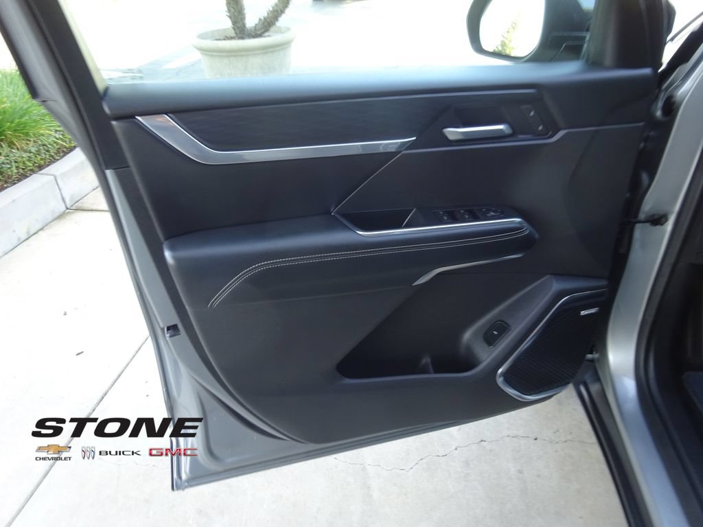 Certified 2025 GMC Acadia Elevation FWD image 24