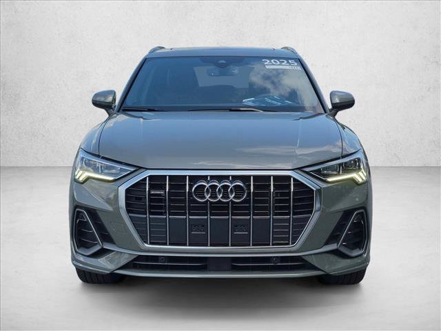 Certified 2025 Audi Q3 2.0T Premium w/ Convenience Package AWD/4WD image 2