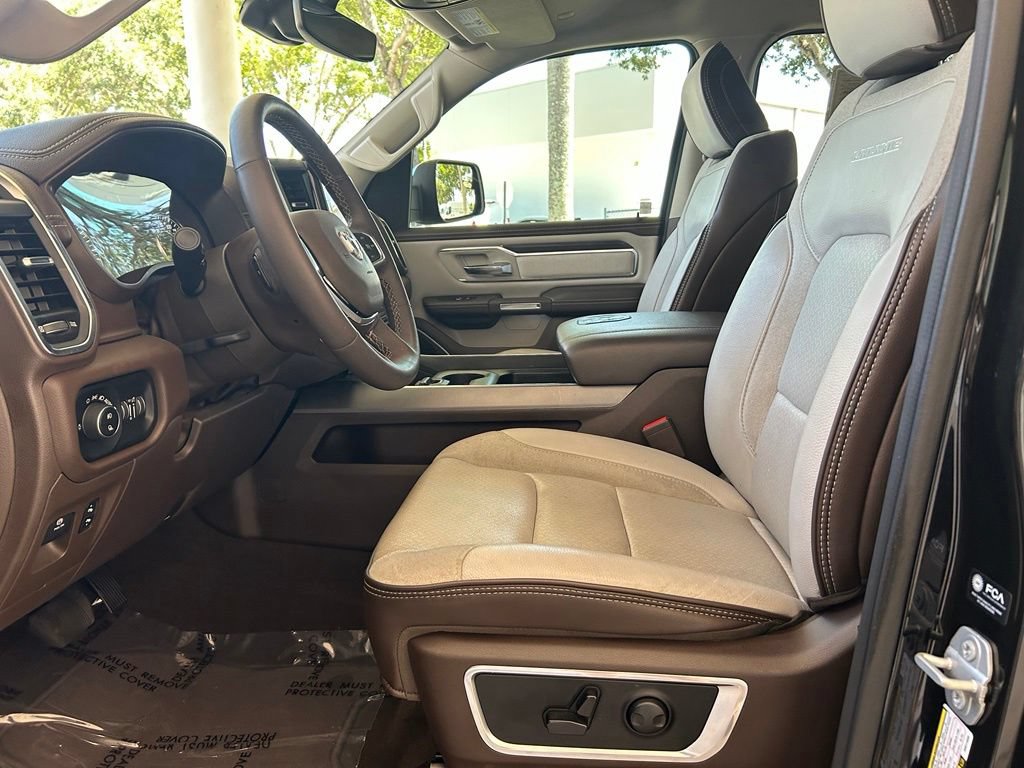 Used 2025 RAM 1500 Laramie AWD/4WD image 6