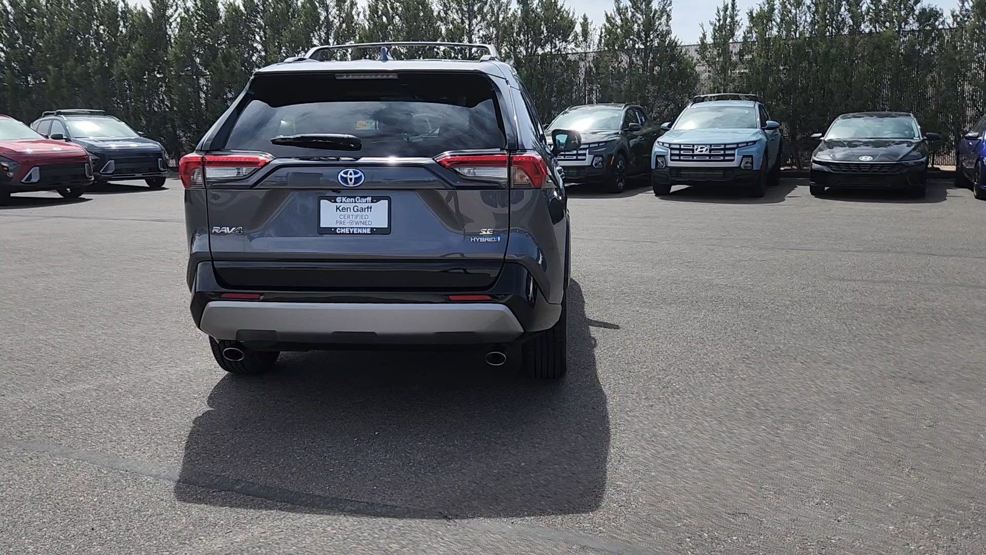 Used 2022 Toyota RAV4 SE w/ Convenience Package AWD/4WD image 3