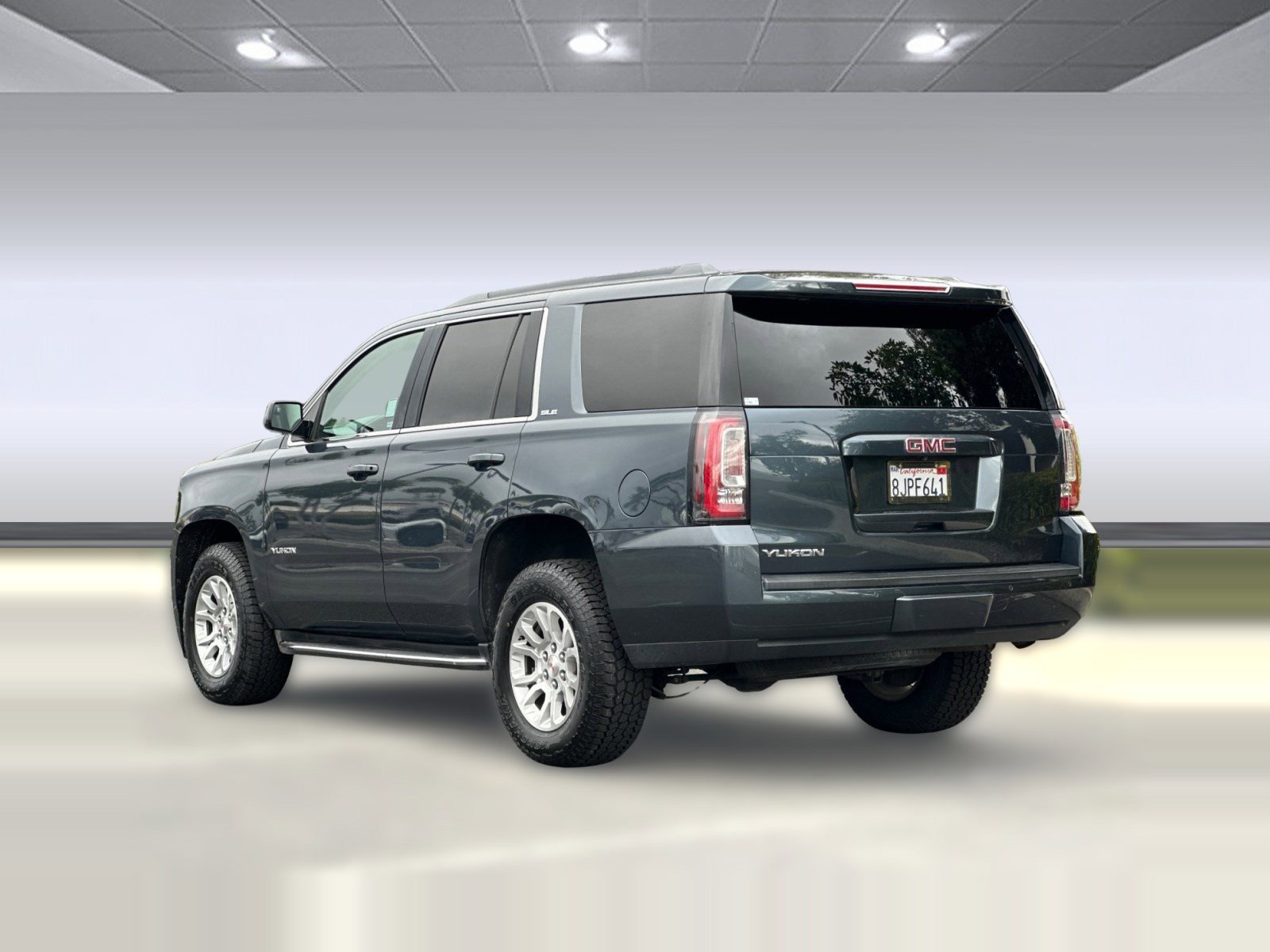 Used 2019 GMC Yukon SLE w/ Convenience Package image 3