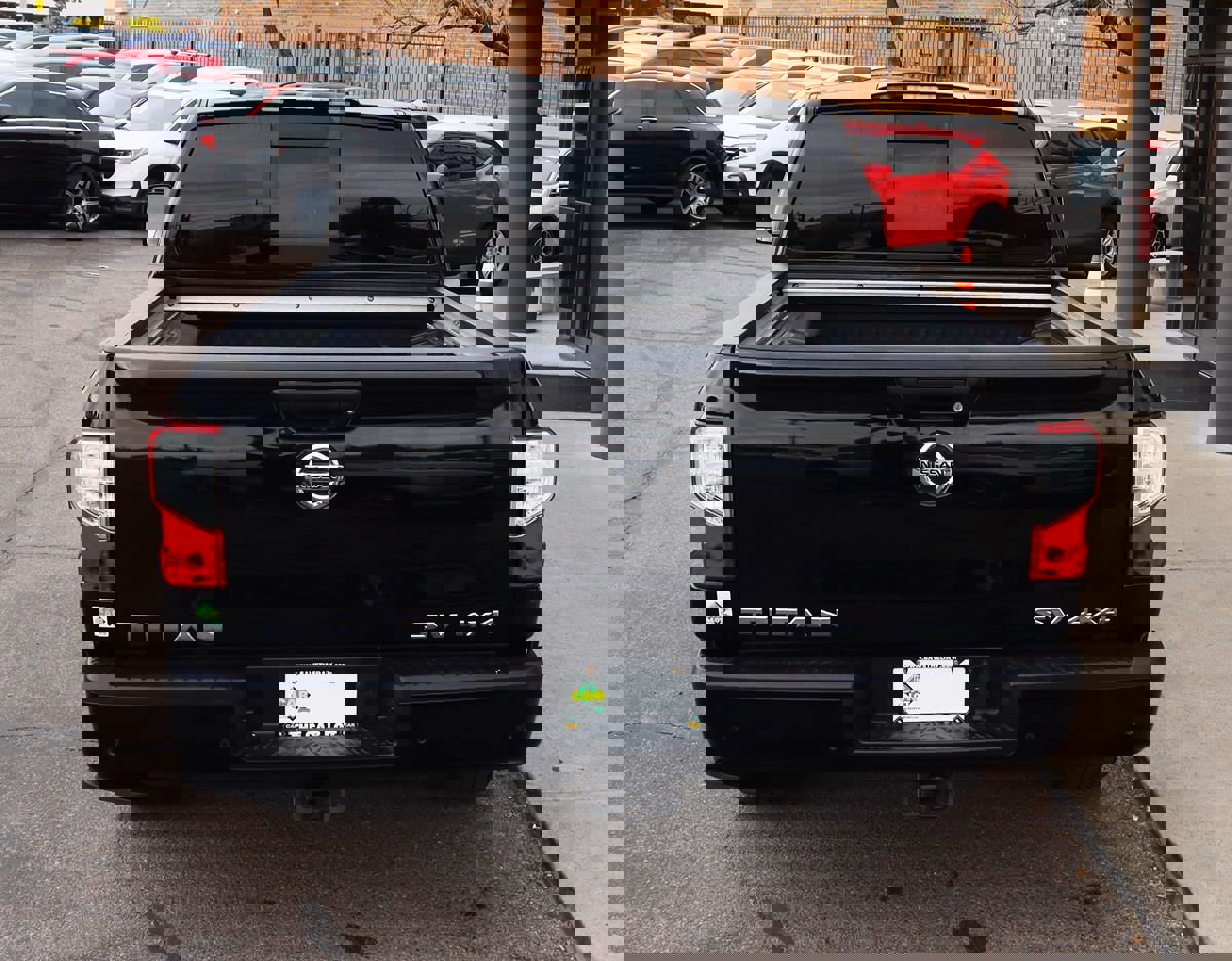 Used 2020 Nissan Titan SV w/ SV Convenience Package image 10