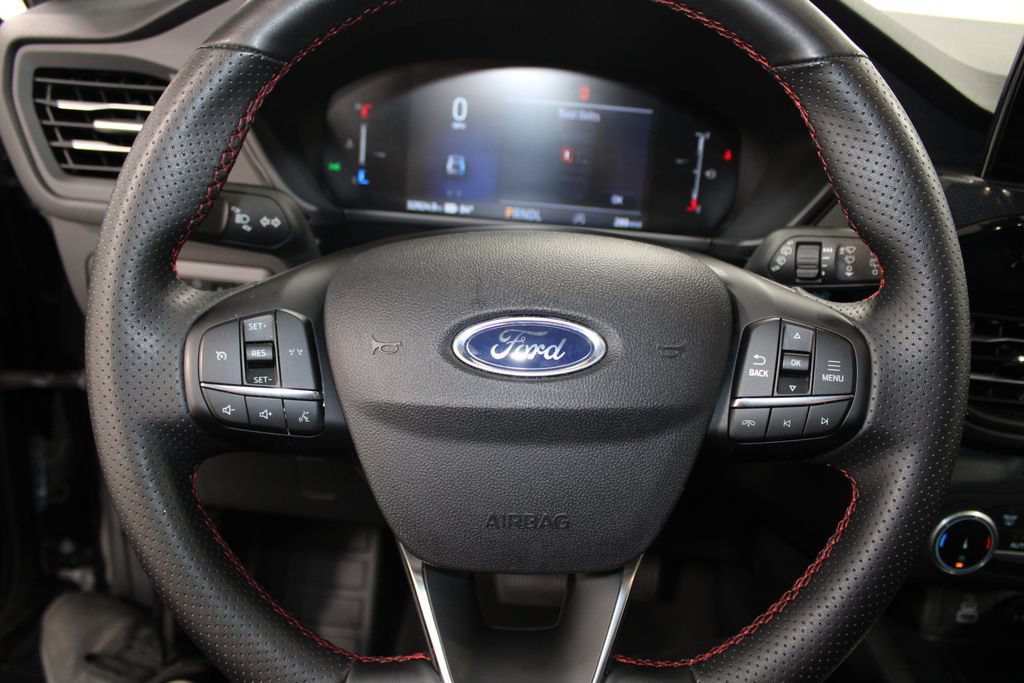 Used 2025 Ford Escape ST-Line AWD/4WD image 34