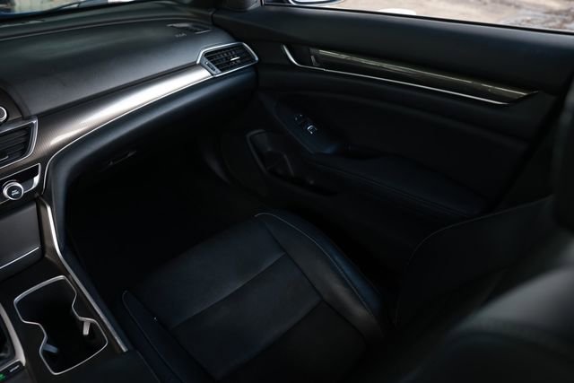 Used 2018 Honda Accord Sport image 25