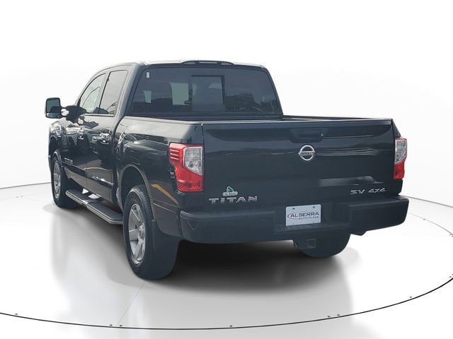 Used 2017 Nissan Titan SV AWD/4WD image 3