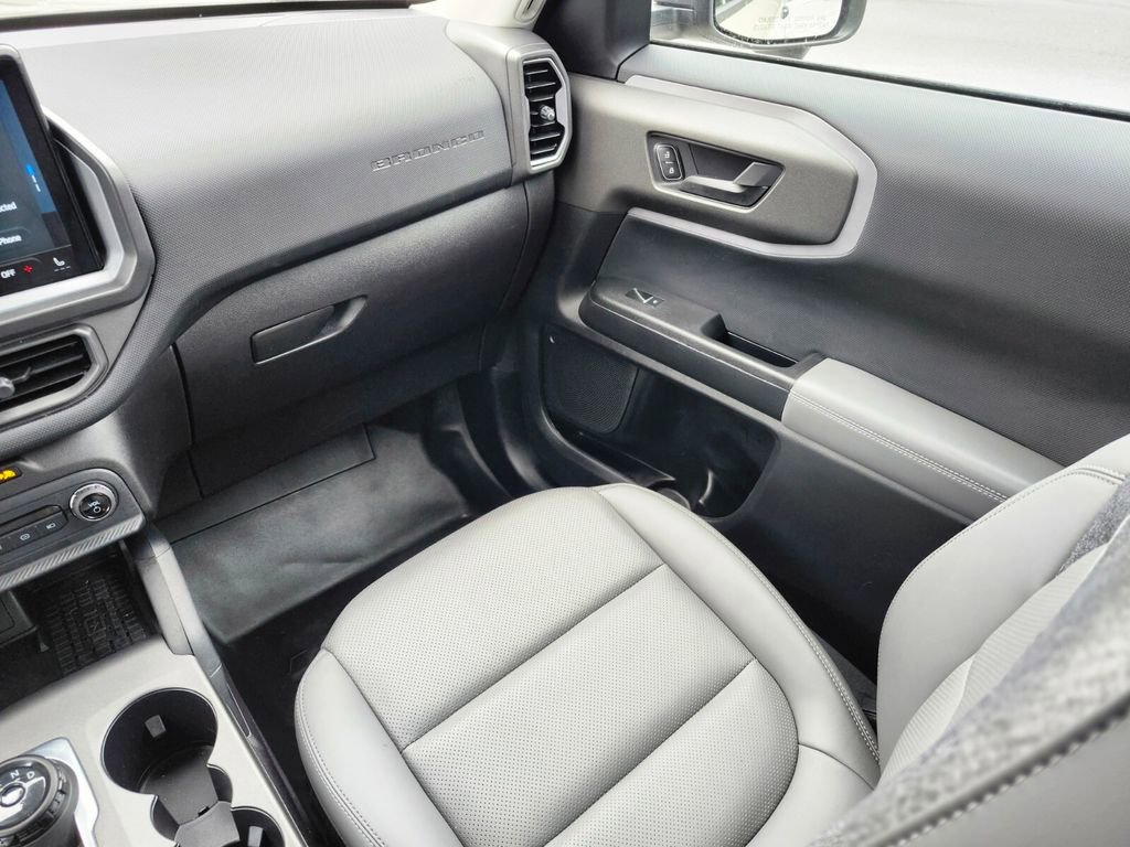 Used 2025 Ford Bronco Sport Badlands image 15
