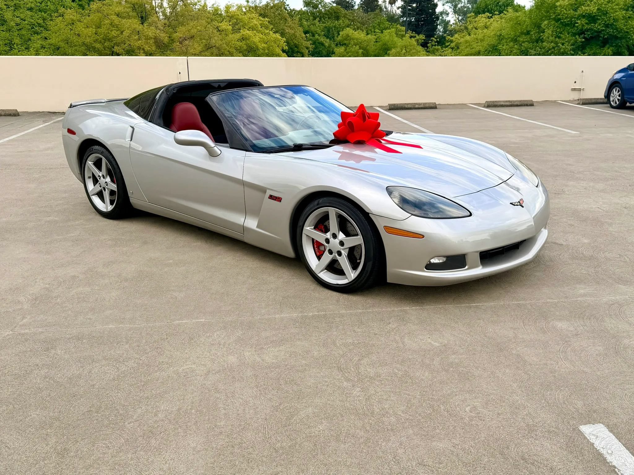 Used 2007 Chevrolet Corvette Coupe w/ Preferred Equipment Group RWD image 2