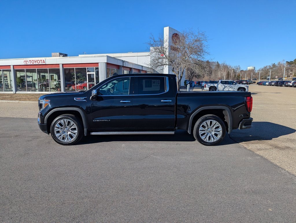 Used 2022 GMC Sierra 1500 Denali w/ Denali Premium Package image 2