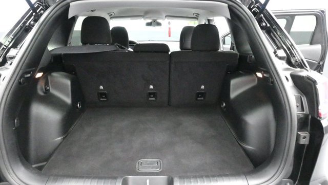 Used 2020 Jeep Cherokee Latitude FWD image 14