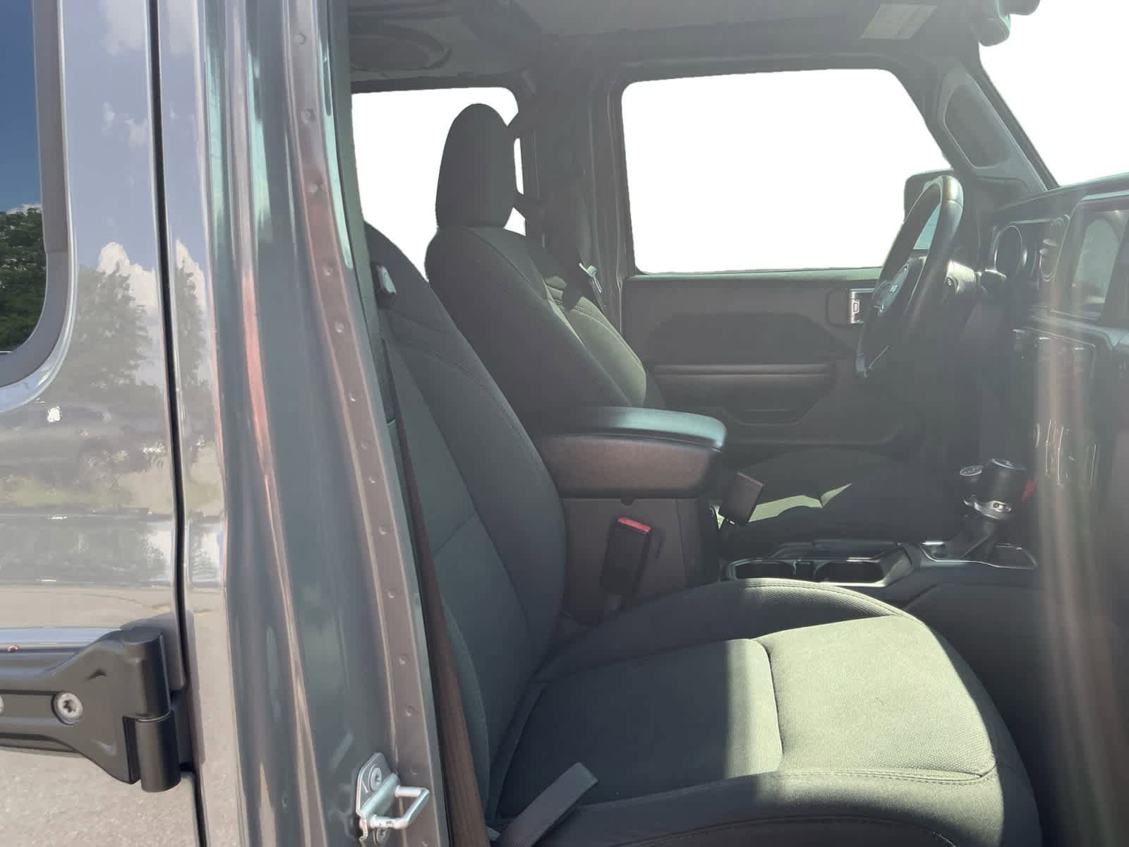 Used 2021 Jeep Wrangler Unlimited Sport AWD/4WD image 15