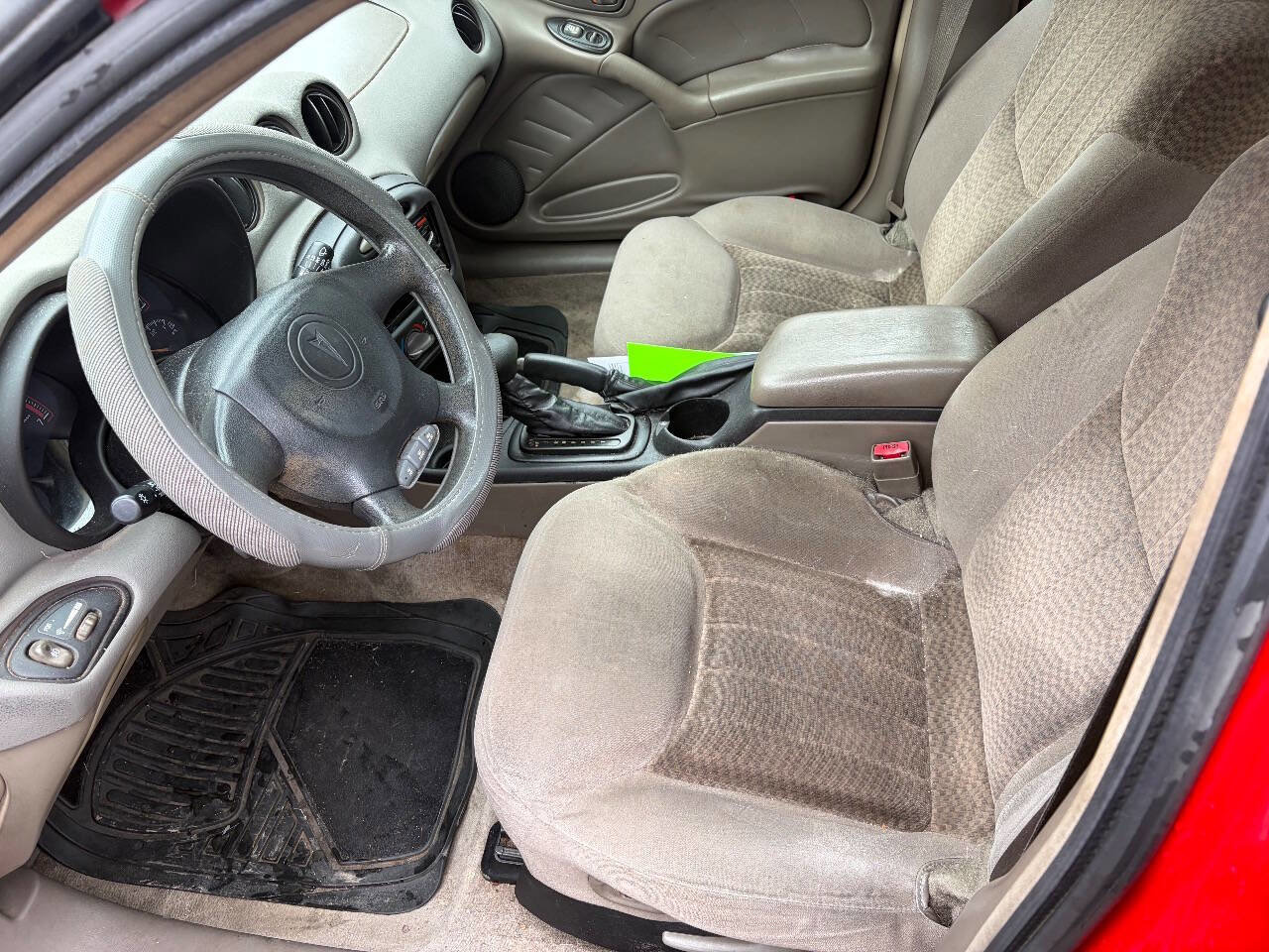 Used 2004 Pontiac Grand Am SE image 9