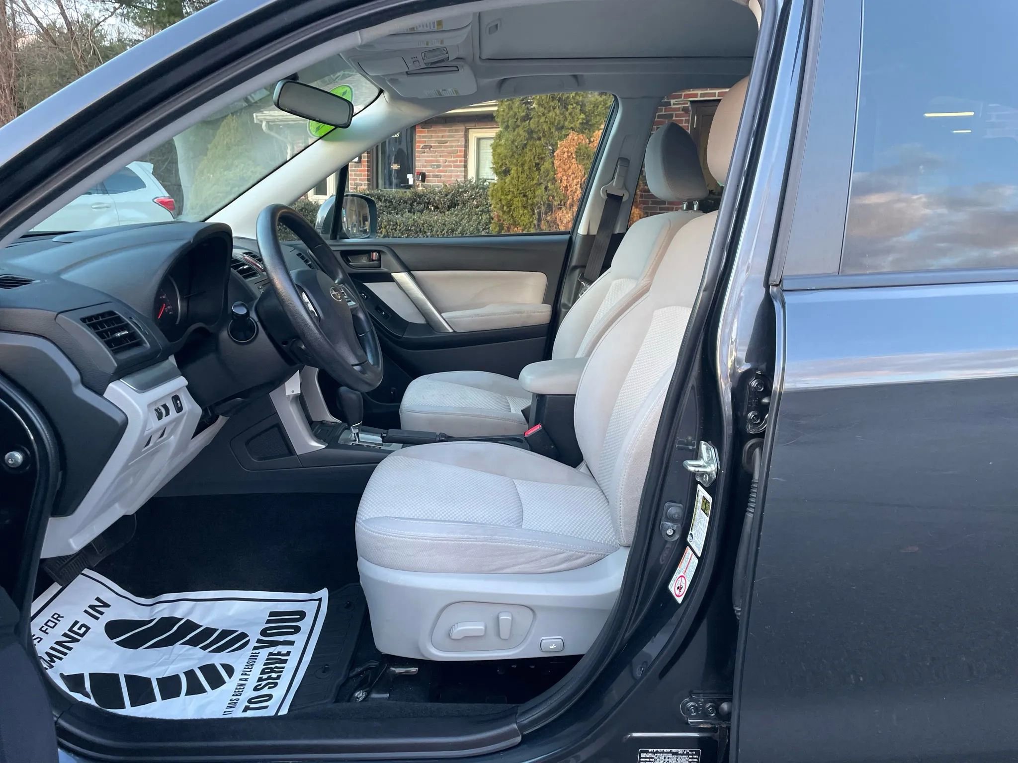 Used 2015 Subaru Forester 2.5i Premium w/ All-Weather Package image 16