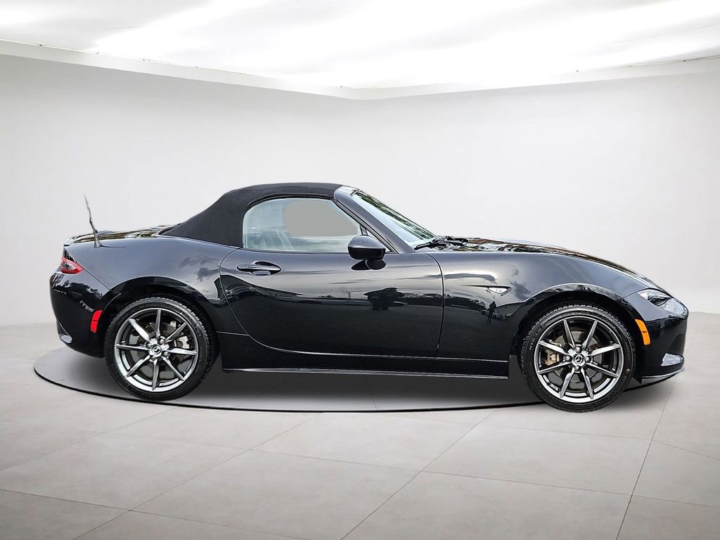 Used 2017 MAZDA MX-5 Miata Grand Touring image 12
