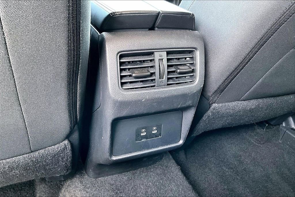 Used 2025 Nissan Rogue SV image 33