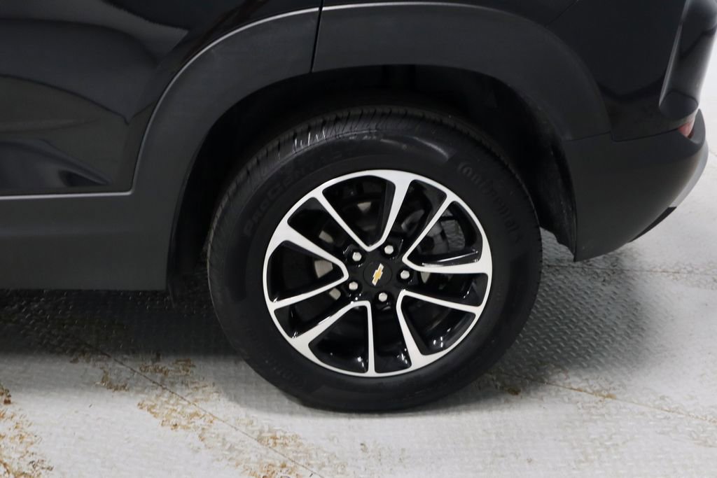 Used 2025 Chevrolet TrailBlazer LT AWD/4WD image 18