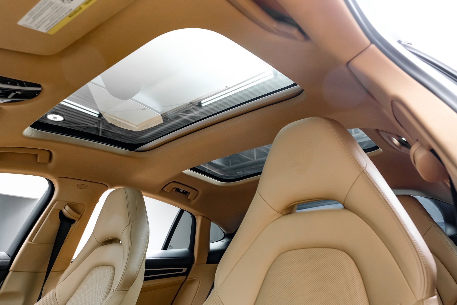 Used 2023 Porsche Panamera Platinum Edition w/ Sportdesign Package RWD image 5