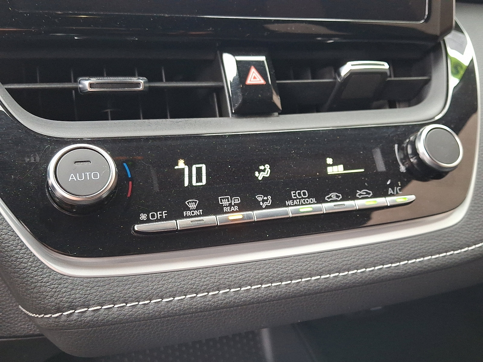 Certified 2023 Toyota Corolla SE w/ Carpet Mat Package (TMS) image 16