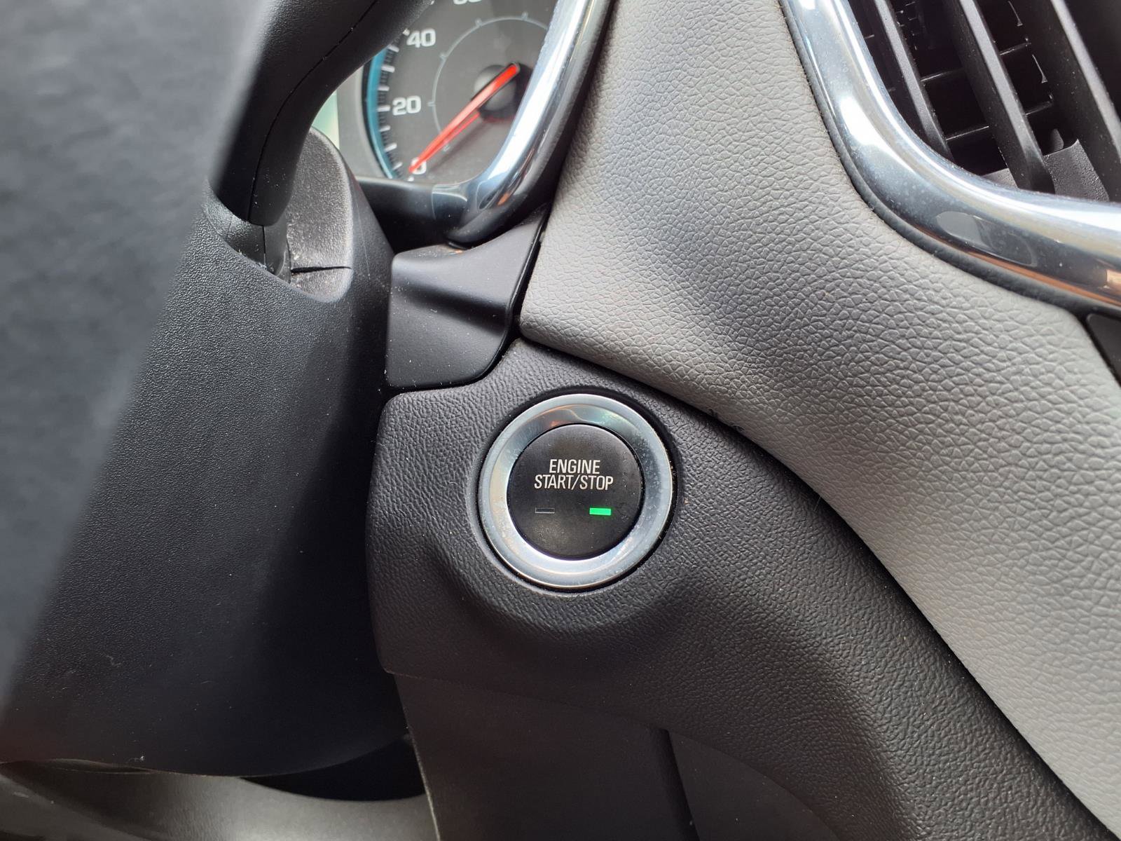 Used 2020 Chevrolet Equinox LS image 25