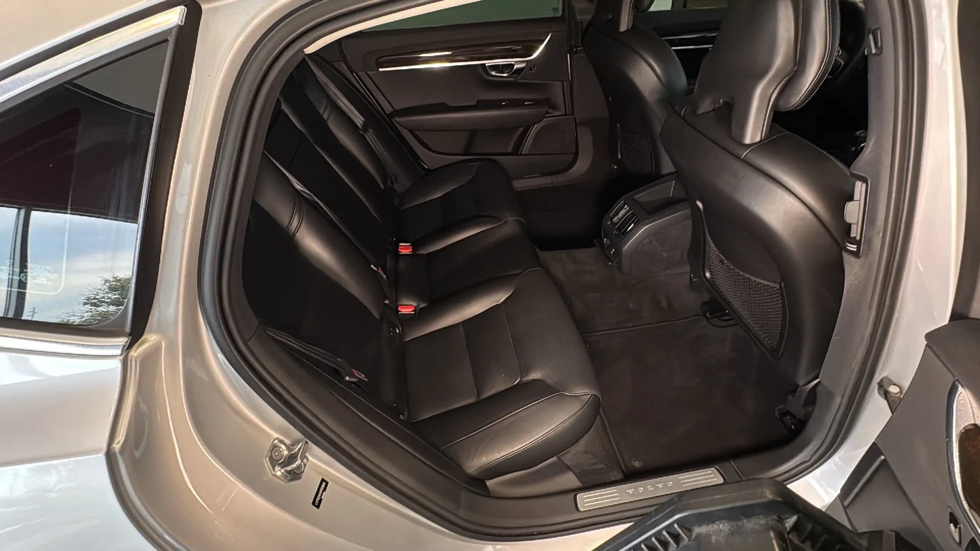 Used 2019 Volvo S90 T5 Momentum FWD image 33