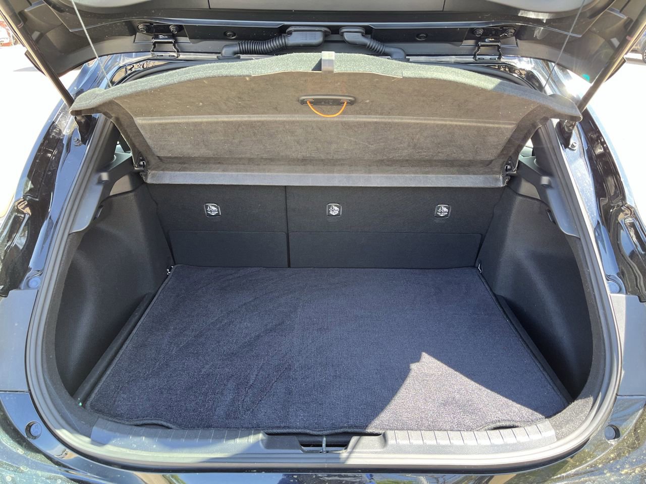 Used 2025 Toyota Corolla SE image 25