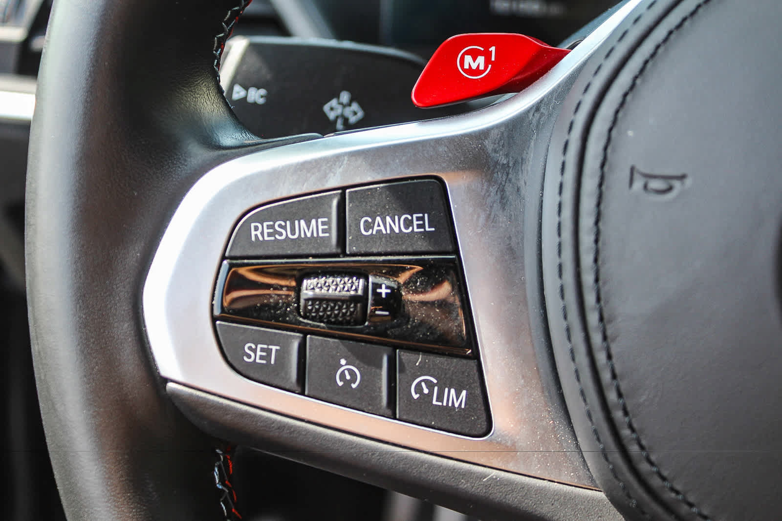 Used 2023 BMW M2 RWD image 30