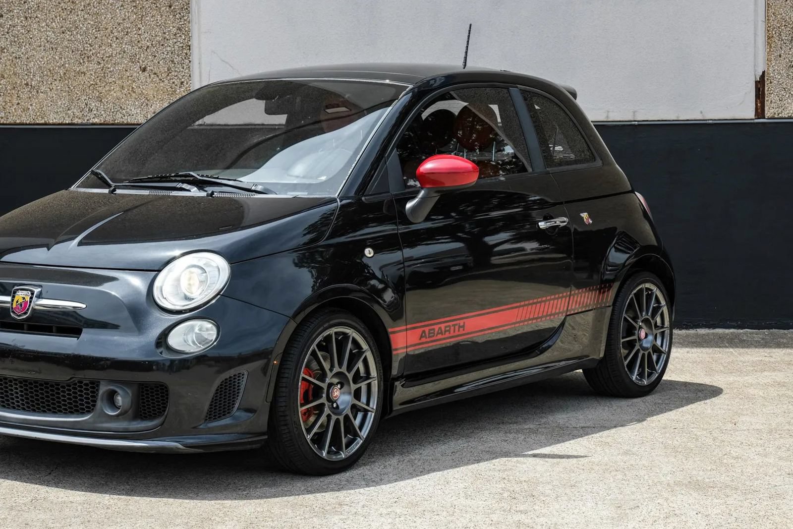 Used 2013 FIAT 500 Abarth w/ Comfort/Convenience Group FWD image 6