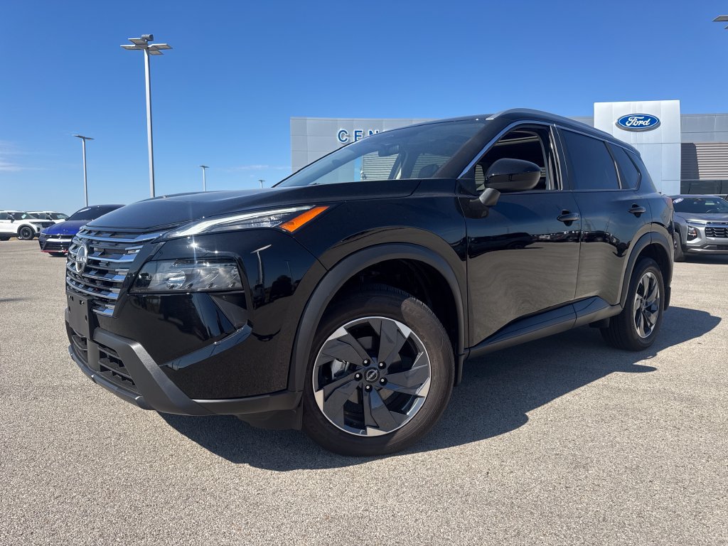 Used 2025 Nissan Rogue SV w/ SV Premium Package