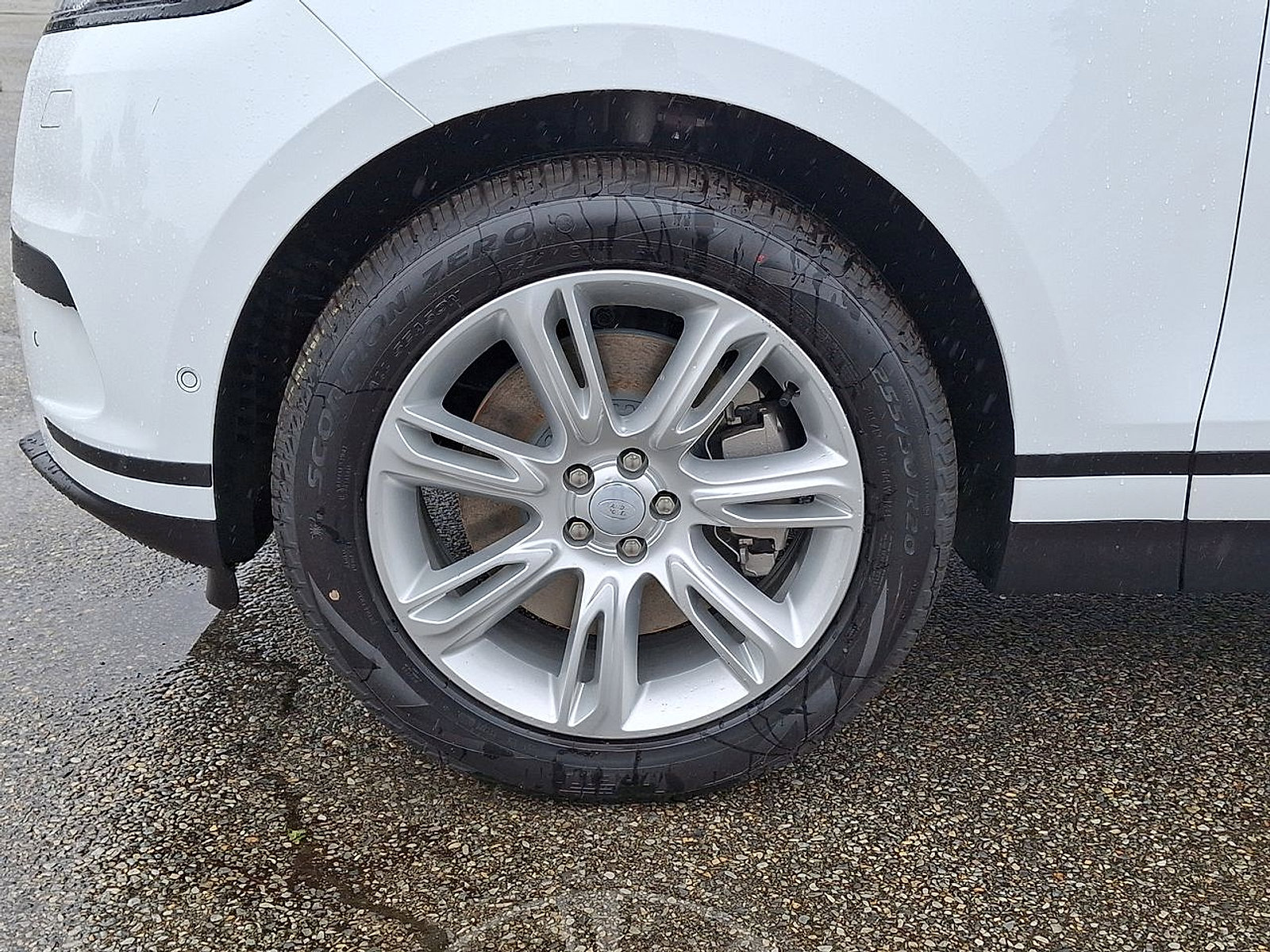 New 2026 Land Rover Range Rover Velar S image 16