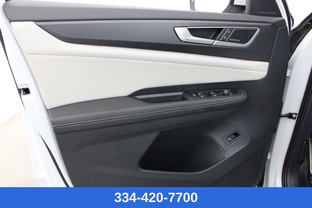 New 2025 Volkswagen Atlas Cross Sport SEL Premium R-Line image 15