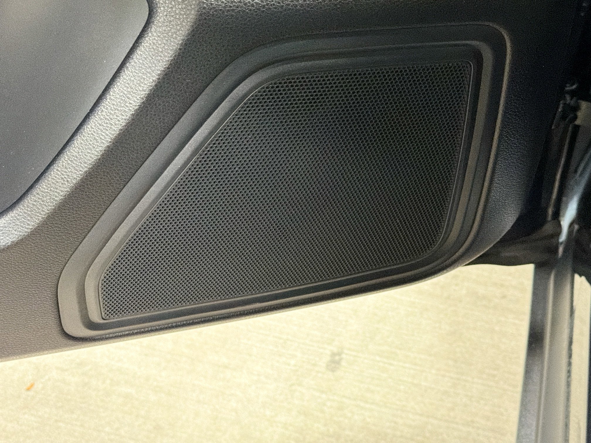 Certified 2022 Porsche Macan AWD/4WD image 24