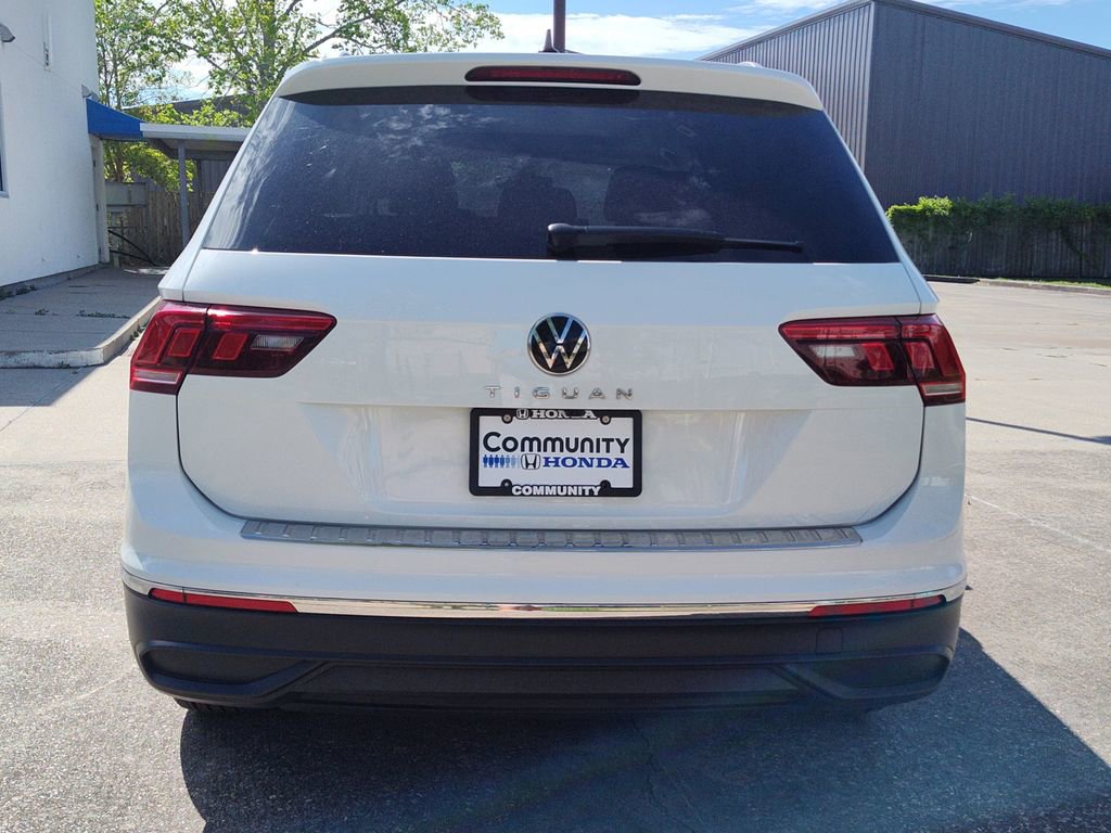Used 2024 Volkswagen Tiguan Wolfsburg Edition image 7