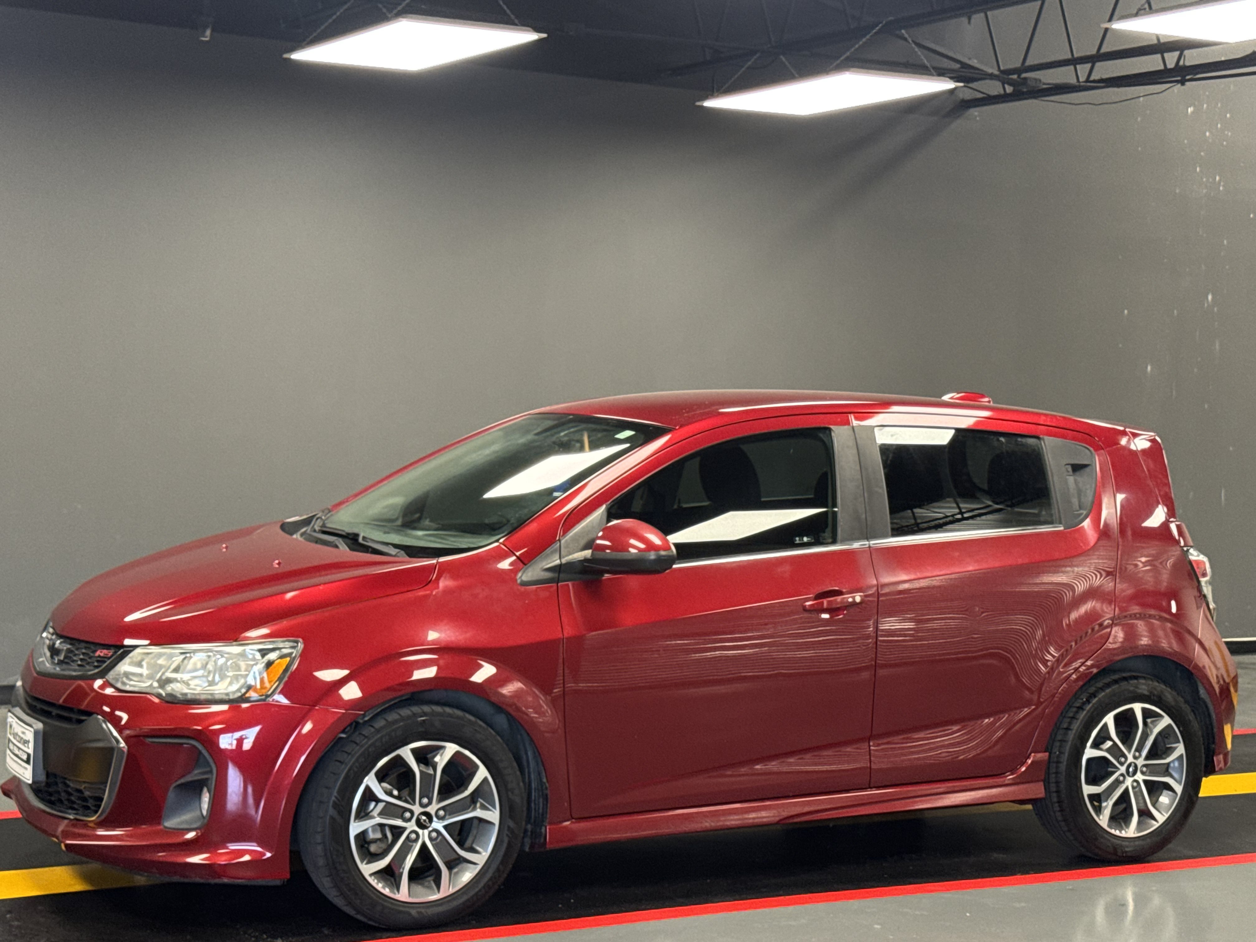 Used 2018 Chevrolet Sonic LT w/ Convenience Package FWD image 1